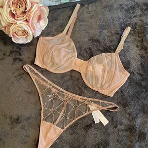 Victorias Secret Very Sexy Shine Detail-Low Cut Demi/ V-String 38DD/XL NWT-